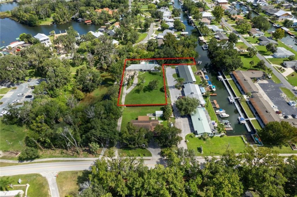 149 & 151 SE Paradise Point Road, Crystal River, FL 34429 Photo