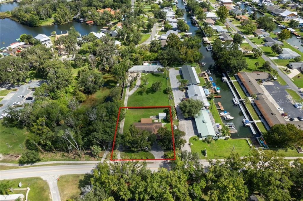 149 & 151 SE Paradise Point Road, Crystal River, FL 34429 Photo