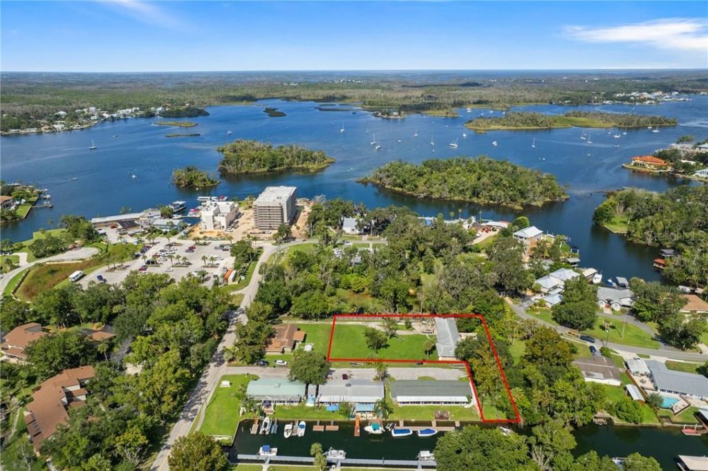 149 & 151 SE Paradise Point Road, Crystal River, FL 34429 Photo