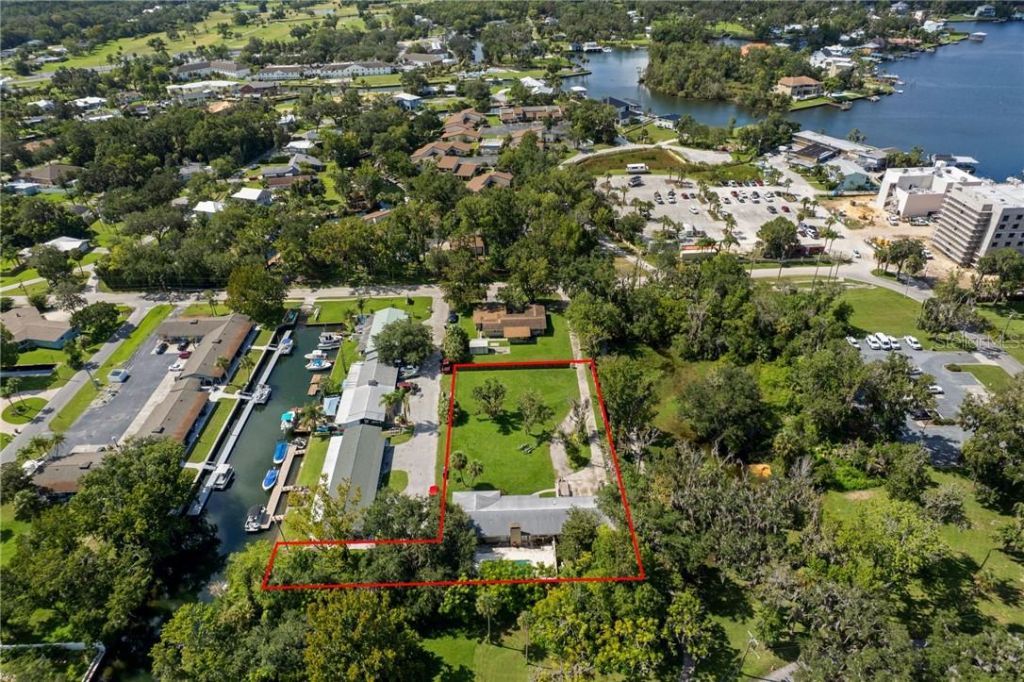 149 & 151 SE Paradise Point Road, Crystal River, FL 34429 Photo