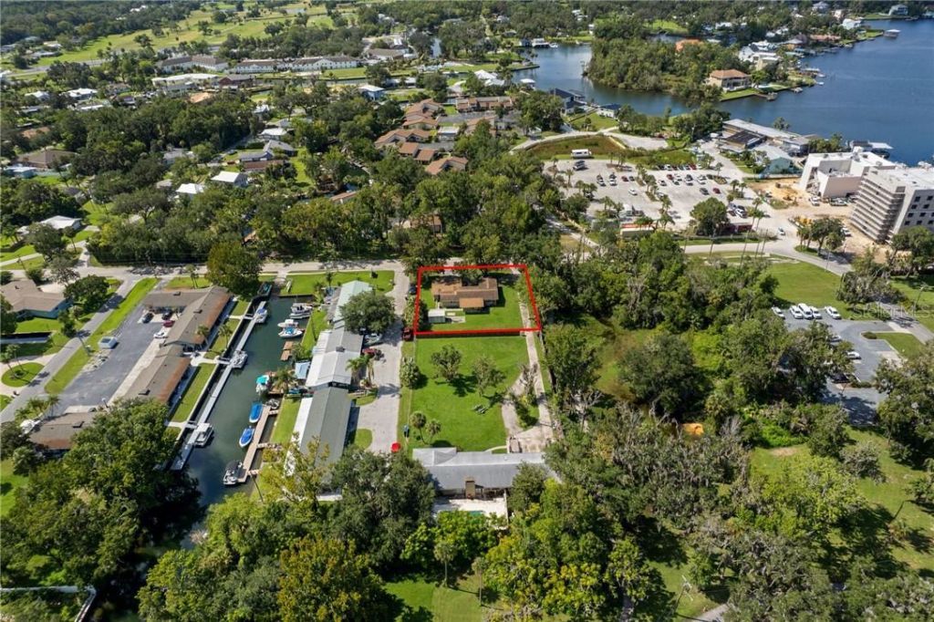 149 & 151 SE Paradise Point Road, Crystal River, FL 34429 Photo