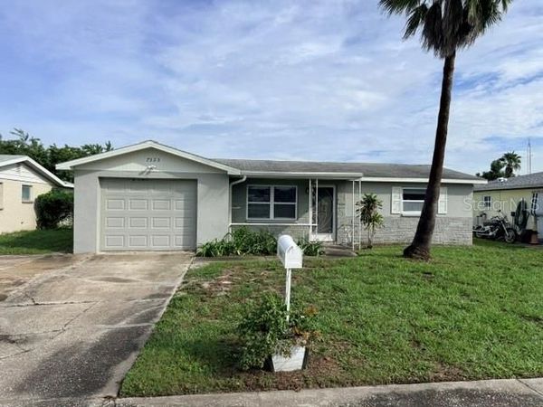 7323 OAK CREST DRIVE , PORT RICHEY, FL 34668