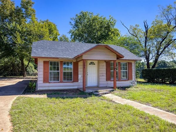 1806 N Link St, Palestine, TX 75801