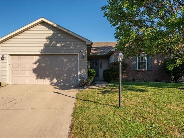 9227 Sawgrass Drive, Miamisburg, OH 45342