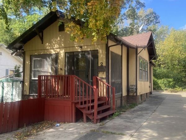 2 Park Place , Peru, IL 61354