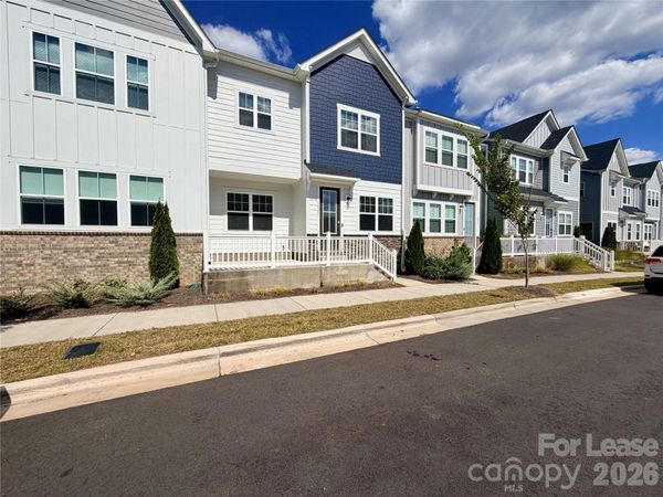 5826 Strathmore Court , Charlotte, NC 28215