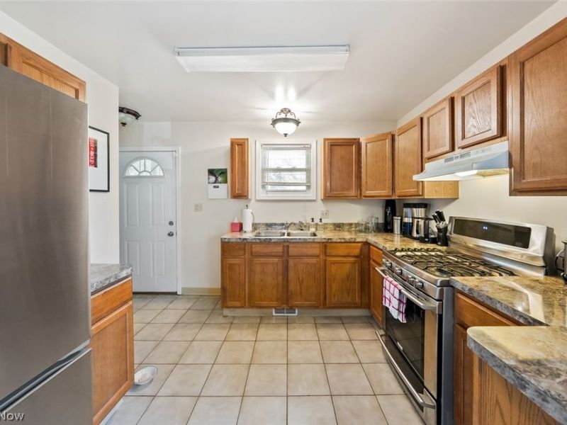 5806 Madison Avenue, Cleveland, OH 44102 Photo 10