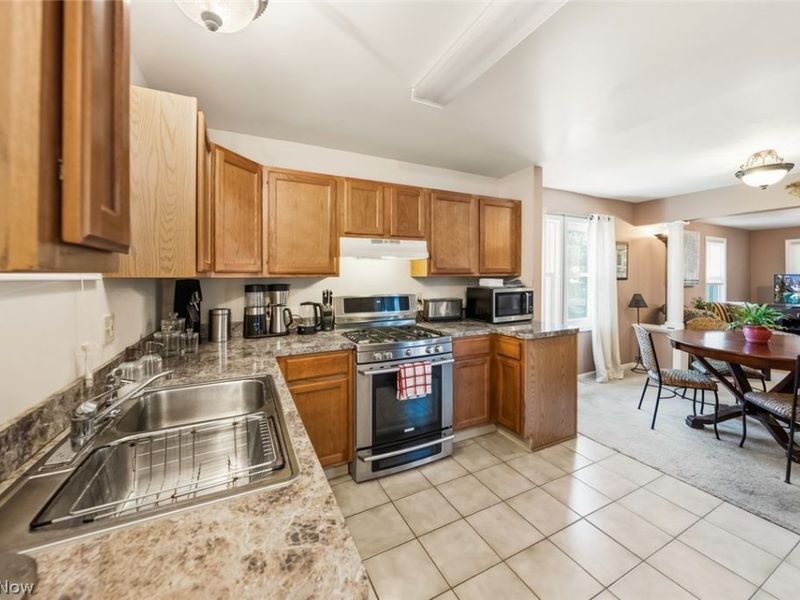 5806 Madison Avenue, Cleveland, OH 44102 Photo 12