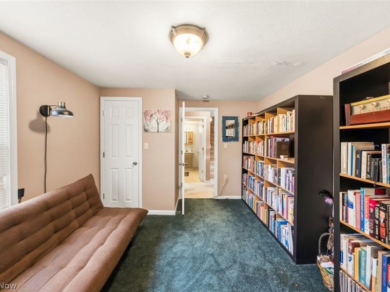 5806 Madison Avenue, Cleveland, OH 44102 Photo 15