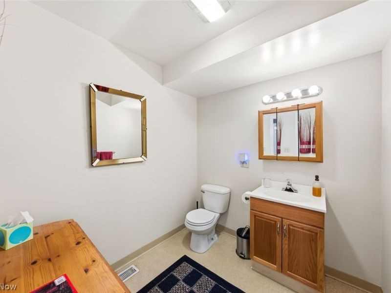 5806 Madison Avenue, Cleveland, OH 44102 Photo 17