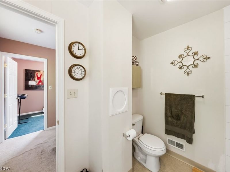 5806 Madison Avenue, Cleveland, OH 44102 Photo 24