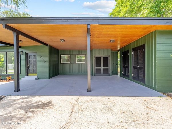 930 MIDDLETON Road, Jacksonville, FL 32211