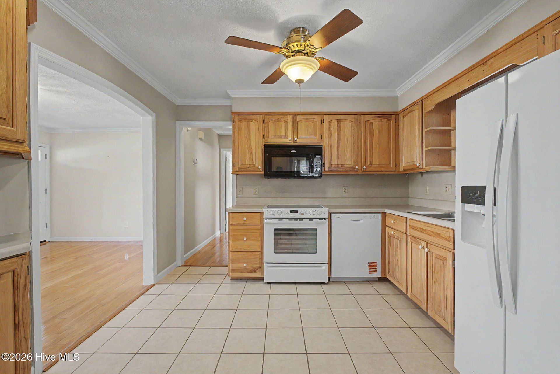1039 Center Street Photo 16