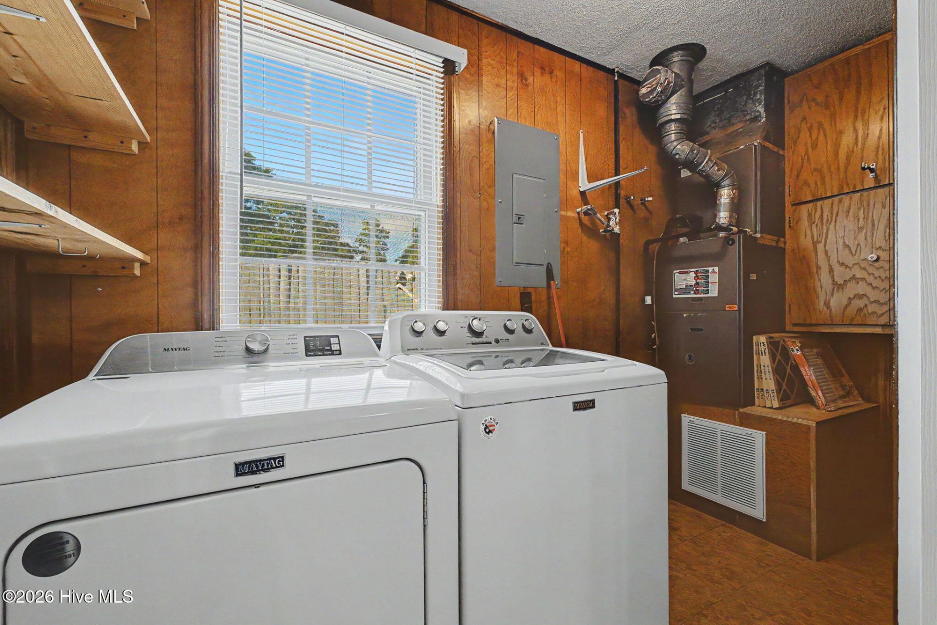 1039 Center Street Photo 18