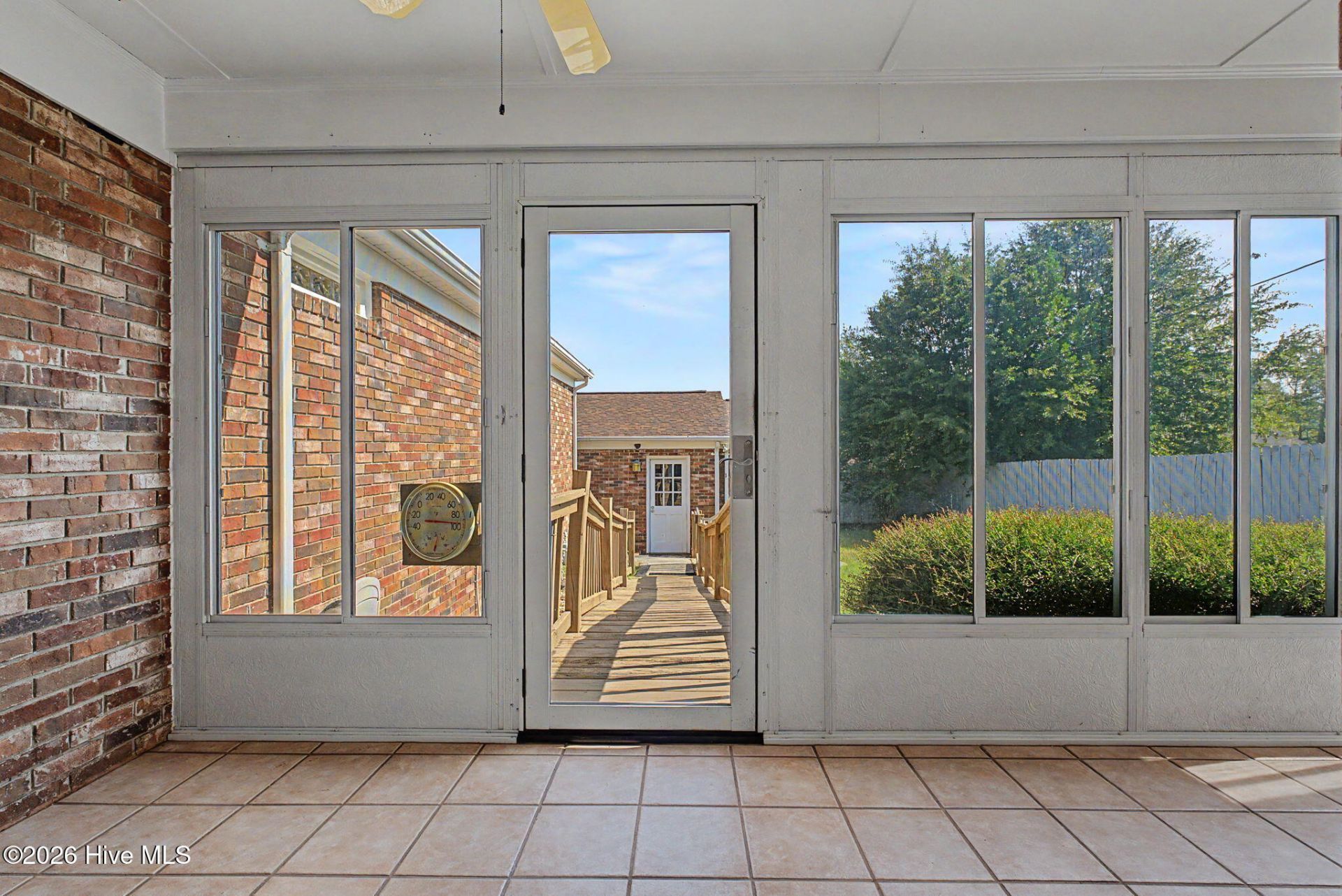 1039 Center Street Photo 37