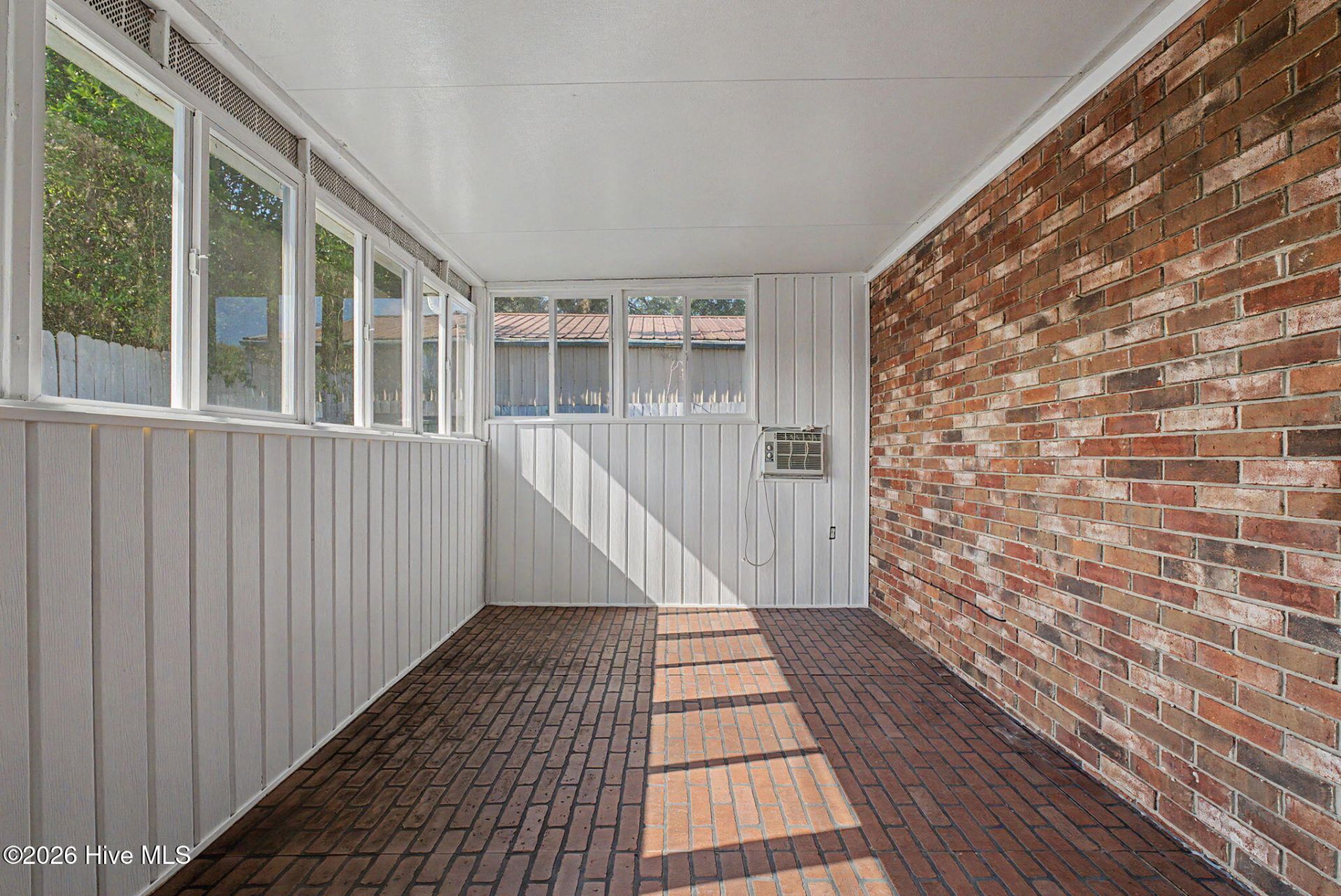 1039 Center Street Photo 40