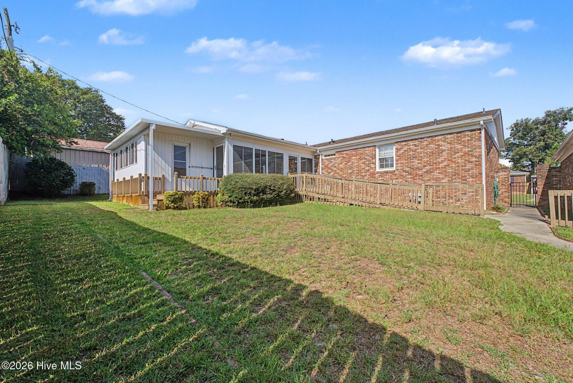 1039 Center Street Photo 42