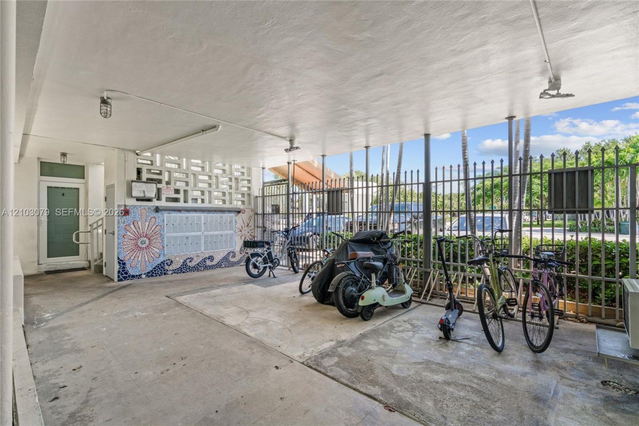 1850 Meridian Ave , Unit 24, Miami Beach, FL 33139 Photo