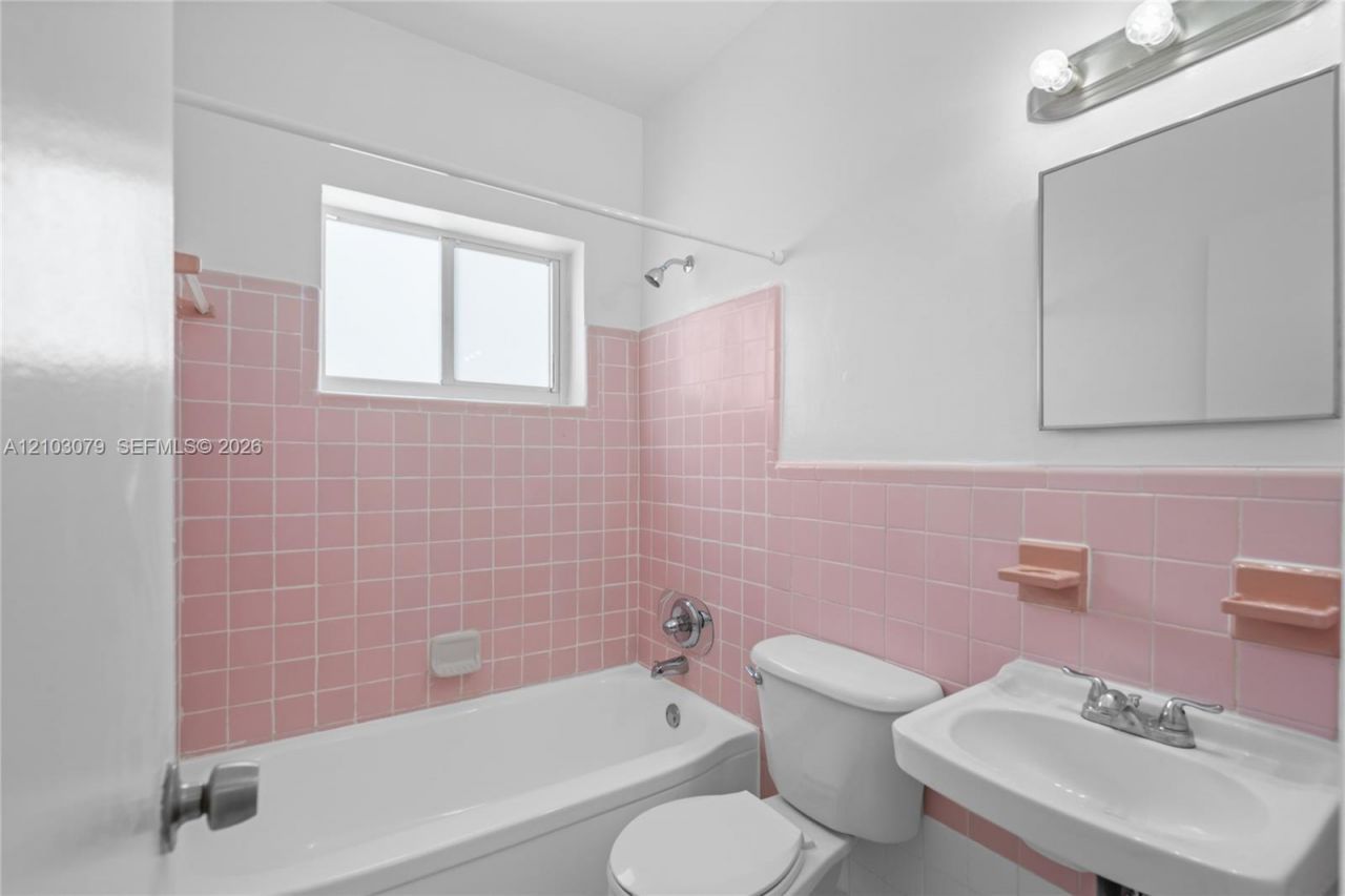 1850 Meridian Ave , Unit 24, Miami Beach, FL 33139 Photo