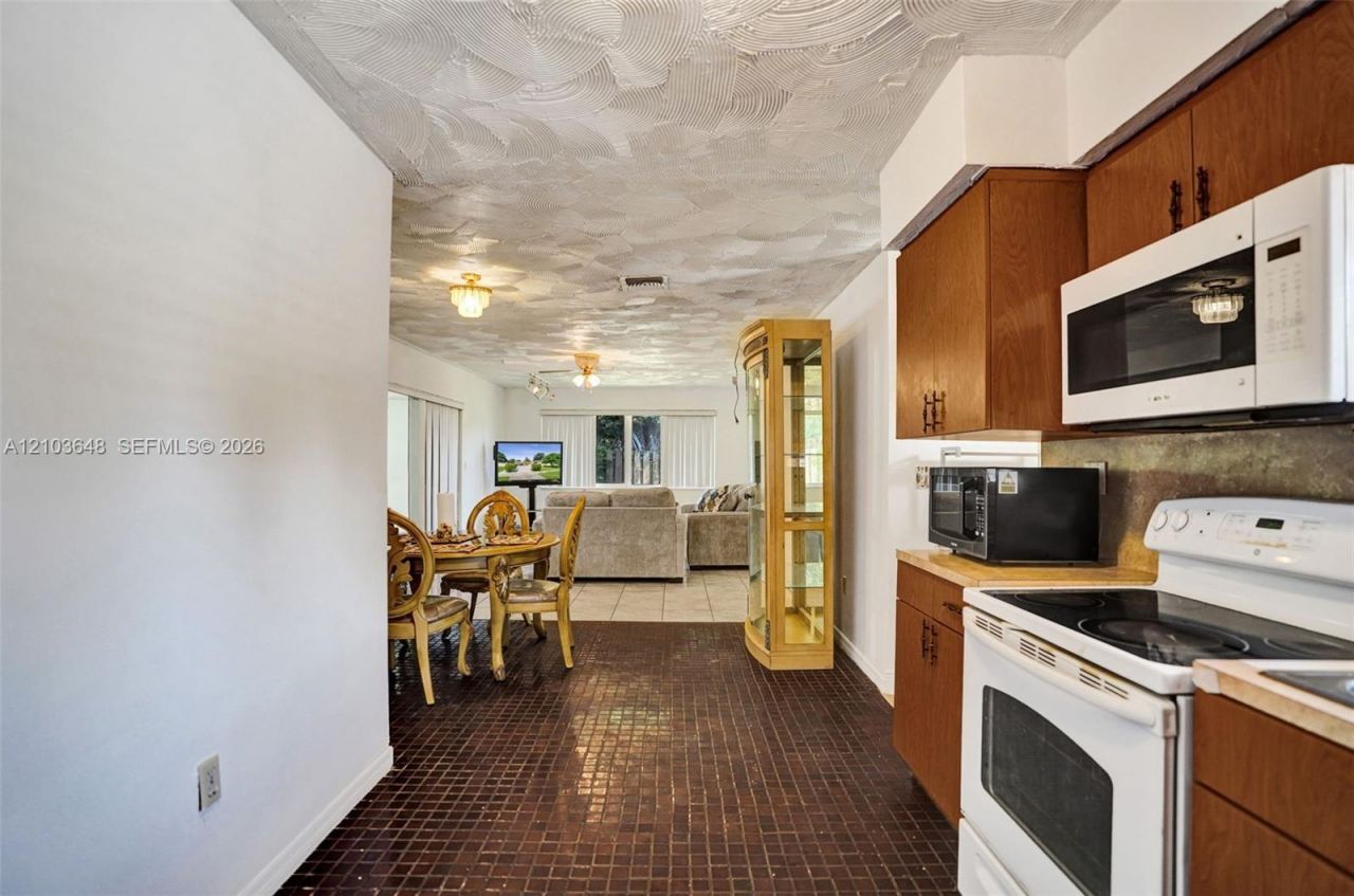 4839 NW 2nd Ct , Plantation, FL 33317 Photo
