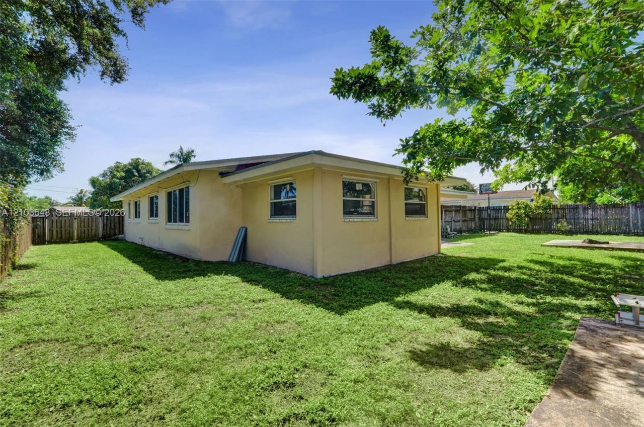 4839 NW 2nd Ct , Plantation, FL 33317 Photo