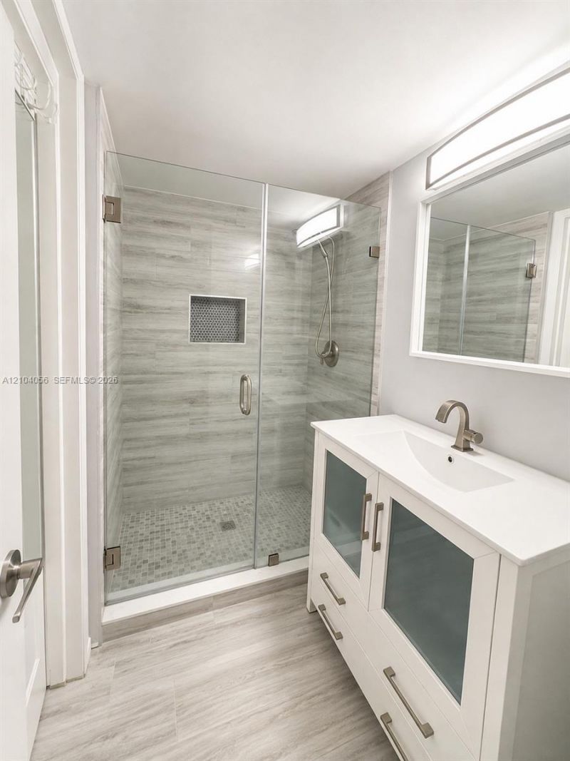15705 W Waterside Cir, Unit 103, Sunrise, FL 33326 Photo