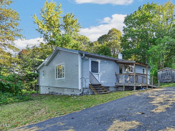 9 Hillcrest Avenue, Gloversville, NY 12078