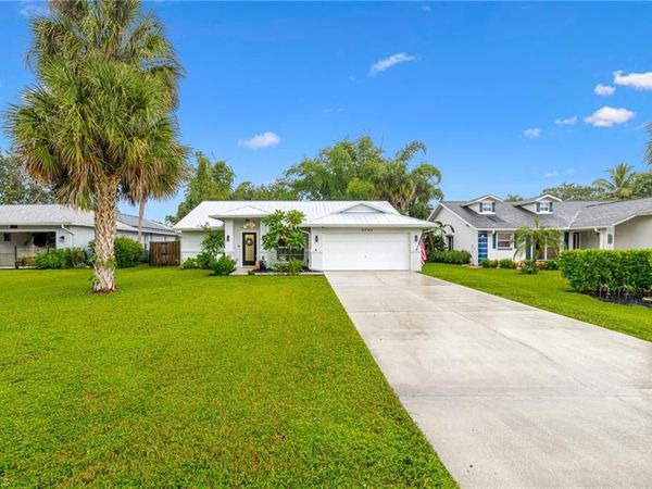 4044 Sawgrass LN , NAPLES, FL 34112