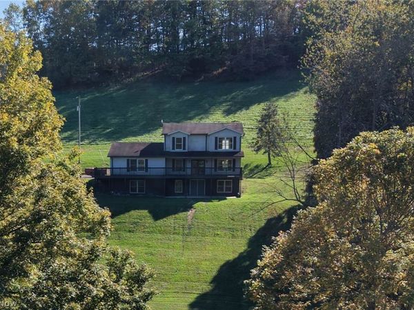 3950 Wolf Road SW, Port Washington, OH 43837