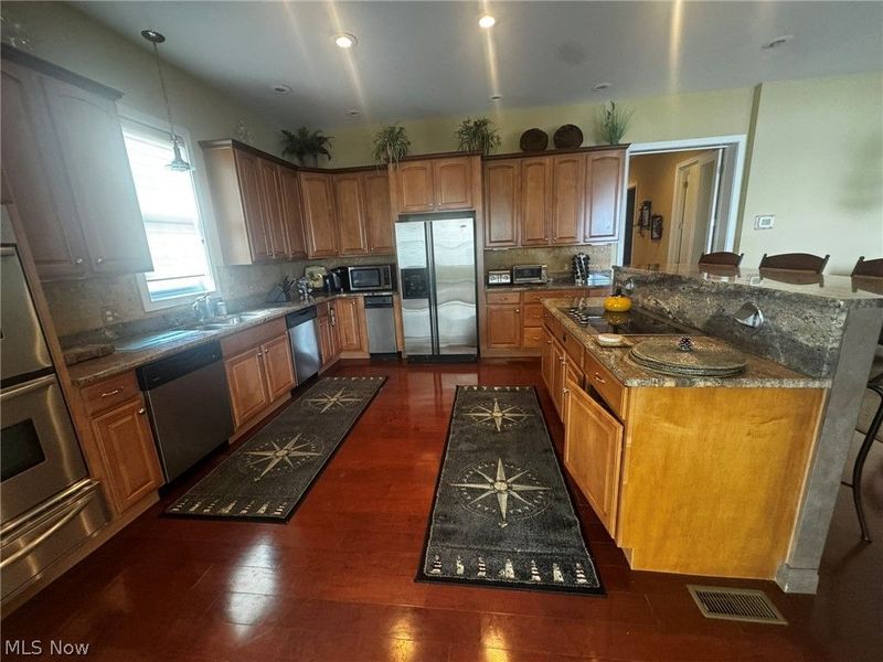 7016 E Sunview Drive, Lakeside Marblehead, OH 43440 Photo 2