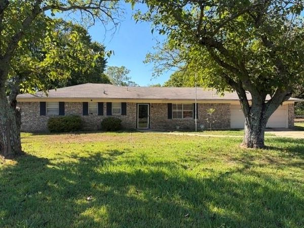 3010 41st Street SE, Paris, TX 75462