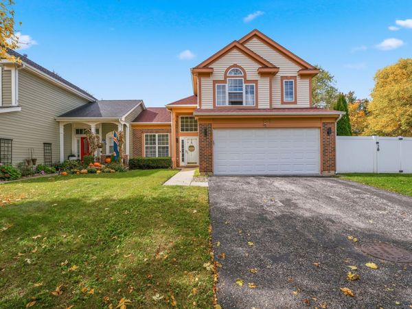 568 Cambridge Drive , Grayslake, IL 60030
