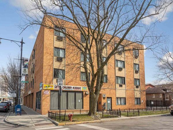7545 N Winchester Avenue , Unit 404, Chicago, IL 60626