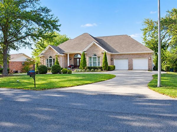 1724 Greenview Lane , Bowling Green, KY 42103