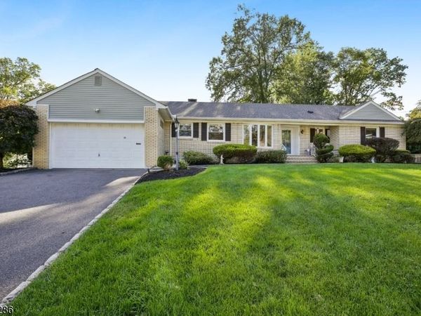 351 Old Tote Rd, Mountainside, NJ 07092