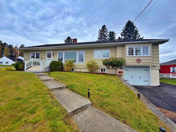 137 19th Avenue, Madawaska, ME 04756