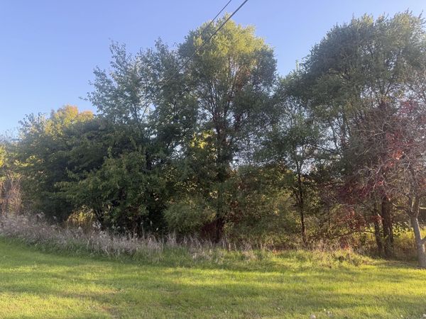 Lansing Avenue, Jackson, MI 49202