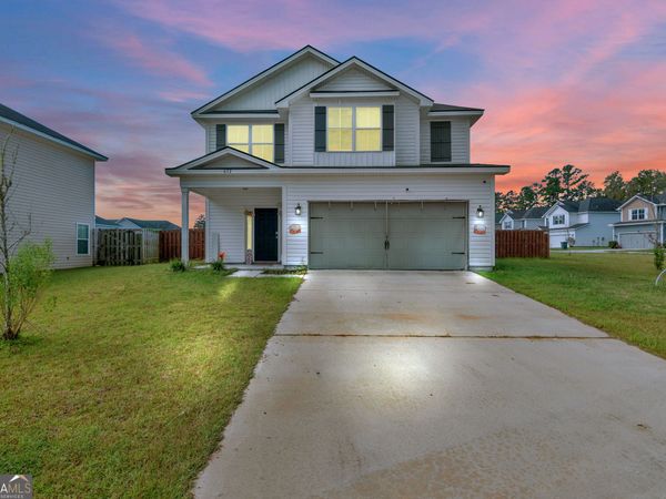 672 Fairview Circle, Hinesville, GA 31313