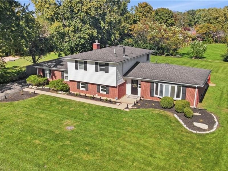 202 Whittington Drive, Washington Township, OH 45459 Photo 1