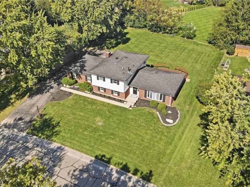 202 Whittington Drive, Washington Township, OH 45459 Photo 2