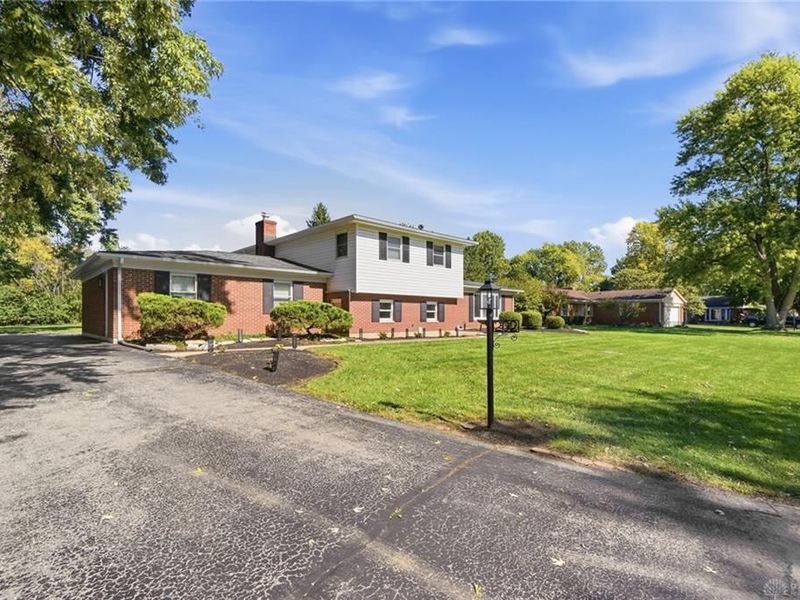 202 Whittington Drive, Washington Township, OH 45459 Photo 7
