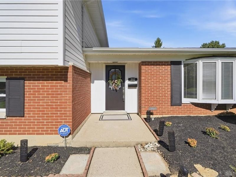 202 Whittington Drive, Washington Township, OH 45459 Photo 9