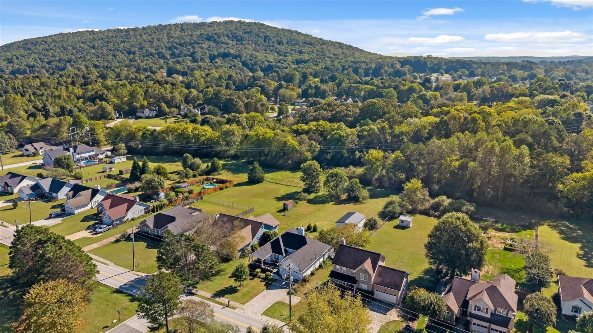 5710 Edgmon Road , Ooltewah, TN 37363 Main Photo