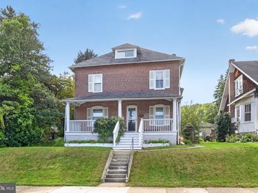 1010 STIRLING STREET, COATESVILLE, PA 19320