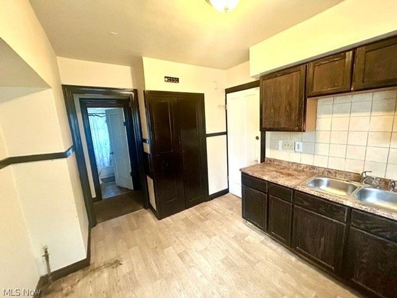 14106 Glenside Road, Cleveland, OH 44110 Photo 11
