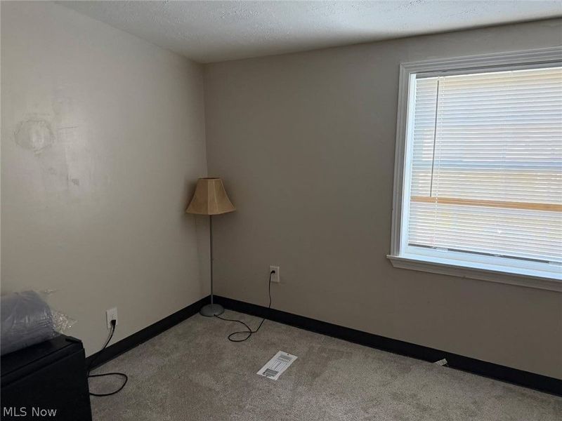 25450 Farringdon Avenue, Euclid, OH 44132 Photo 6