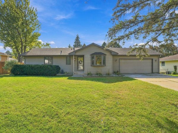8711 61st Avenue N, New Hope, MN 55428