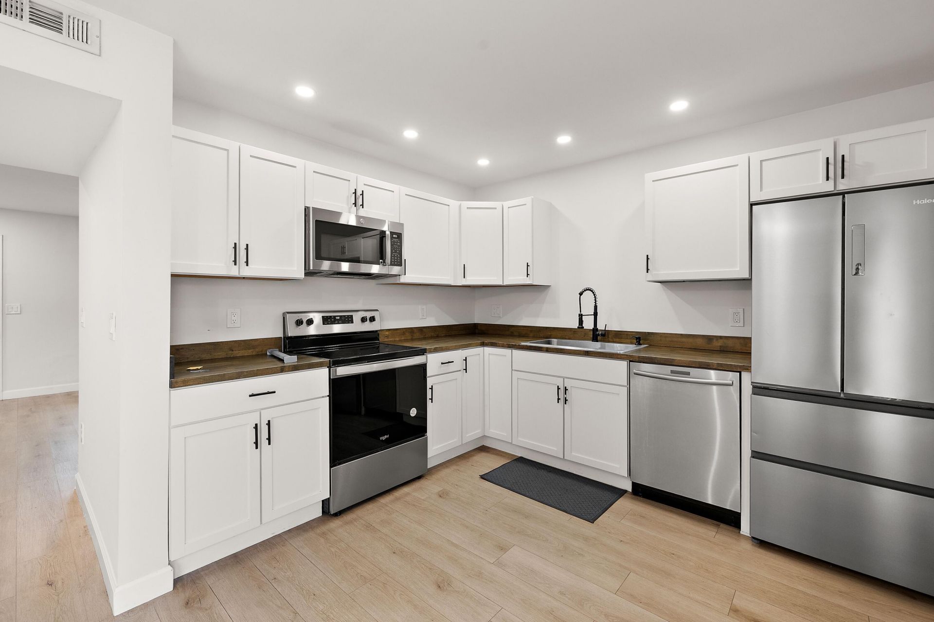 7818 Nummie Court Photo 4