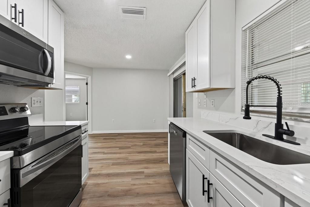 5662 103rd Avenue N, Pinellas Park, FL 33782 Photo