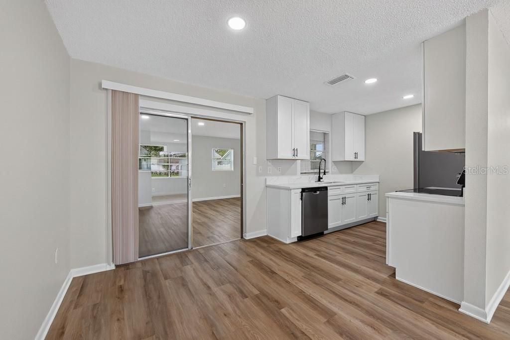 5662 103rd Avenue N, Pinellas Park, FL 33782 Photo